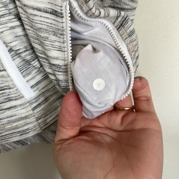 Lululemon Hustle in Your Bustle Define Jacket, Sz 6 - Picture 3 of 5